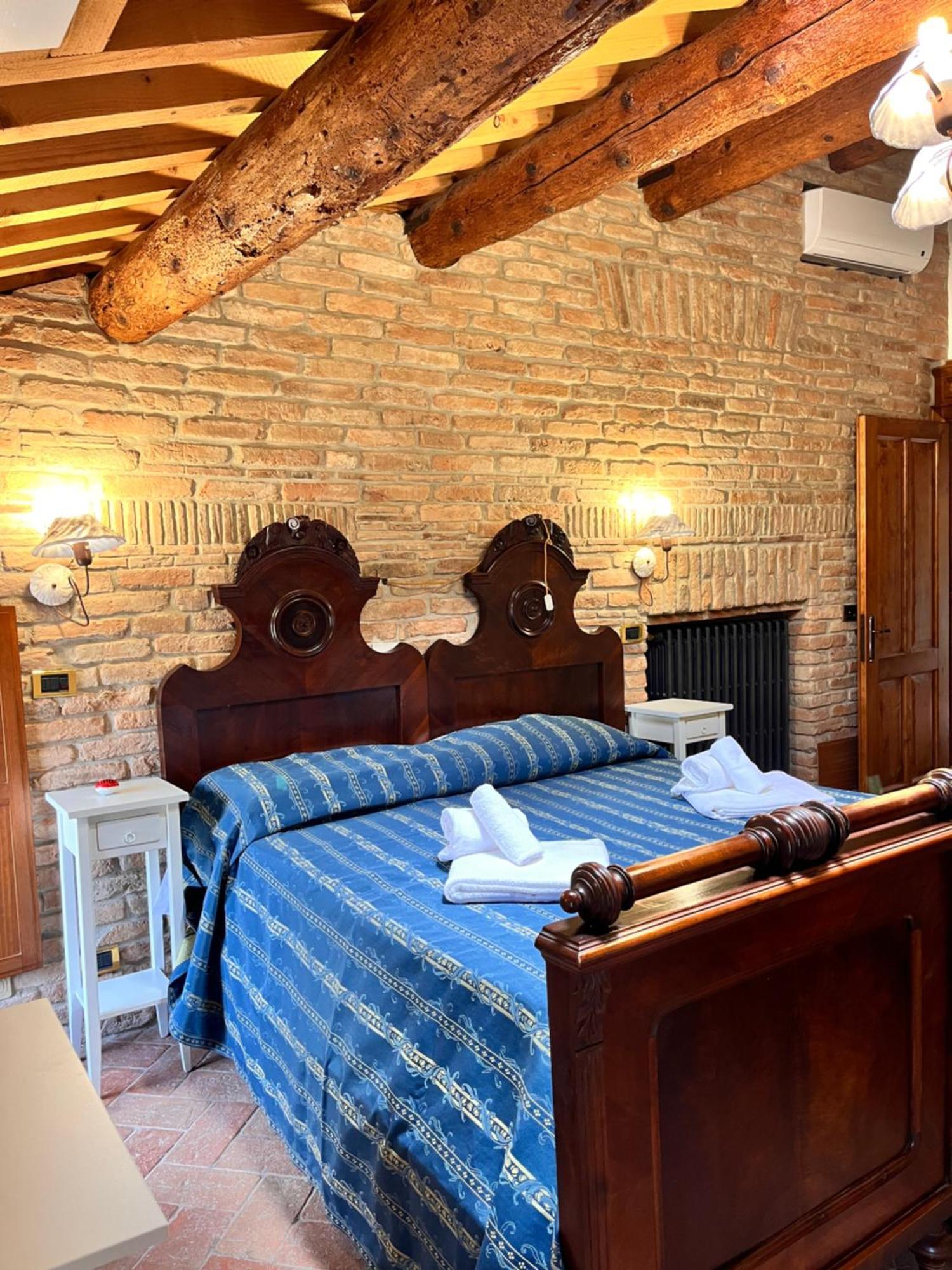 Locanda Corte Arcangeli Ferrara Exteriör bild