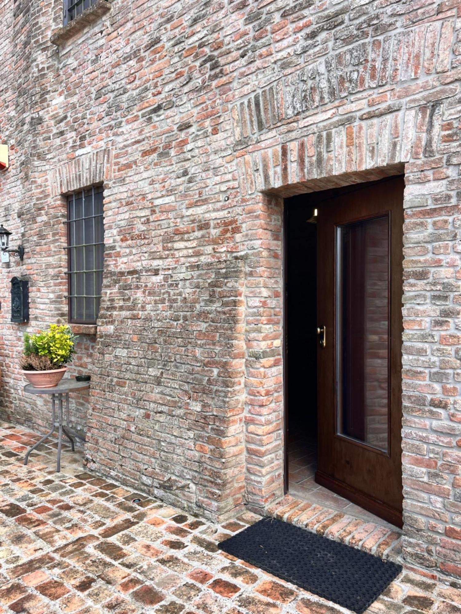Locanda Corte Arcangeli Ferrara Exteriör bild