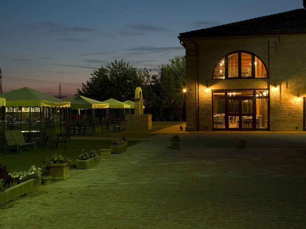 Locanda Corte Arcangeli Ferrara Exteriör bild